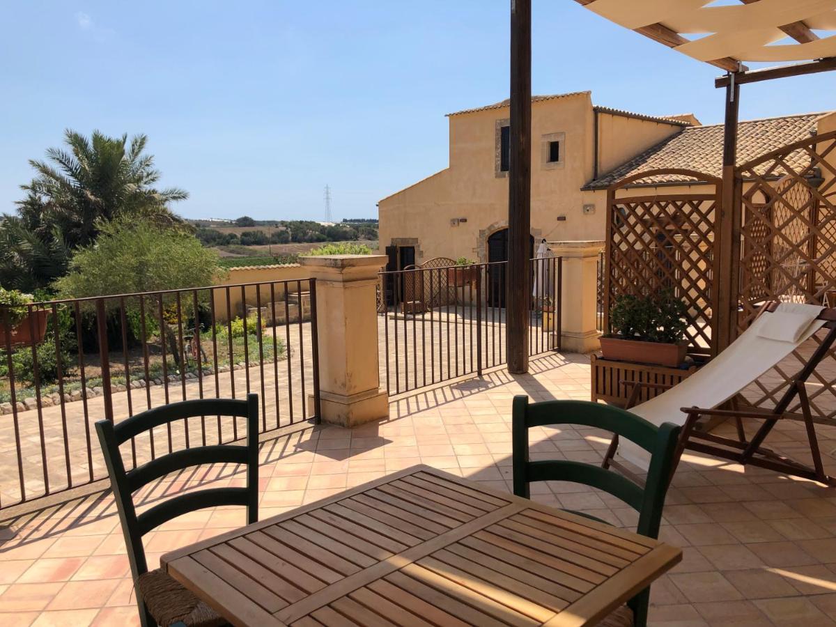 Le Sorelle Del Vino Marzamemi Exterior photo